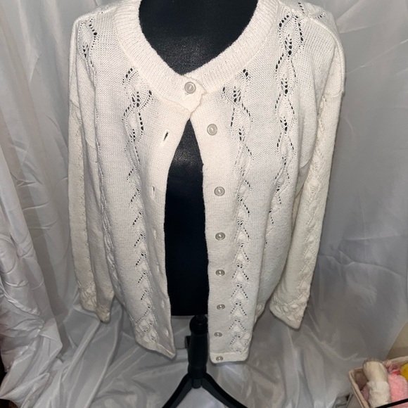 Carly Blake Elegant White Knit Cardigan Sz M Cozy Soft❤️ - Picture 4 of 4